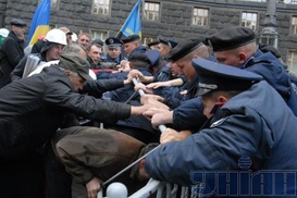 Луганские шахтеры штурмуют Кабмин