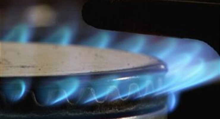 Азаров поговорит с Путиным о газе 18 октября