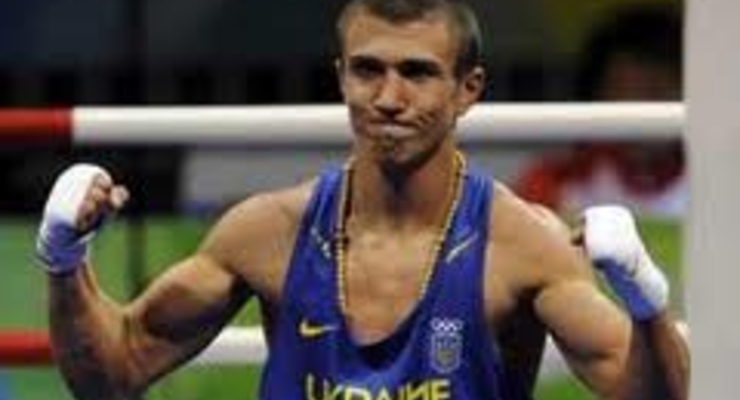 Клюев пообещал квартиры боксерам, прославившим Украину на чемпионате мира