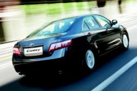 Парламент получил 17 новых Toyota Camry