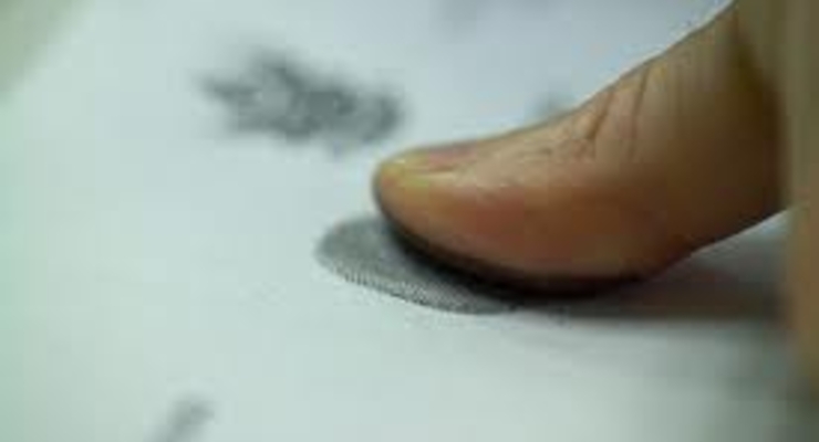 Все приезжающие в Эстонию будут оставлять отпечатки пальцев