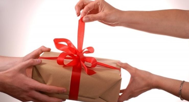 Молдавских чиновников оставят без подарков