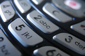 Заключенный зарабатывал деньги вымогательством по телефону