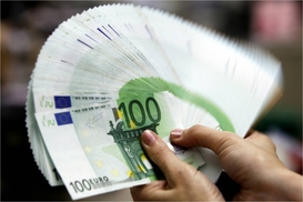 Евро подешевел до 10,80 грн.