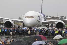 «Лайнер мечты» прилетел в Токио