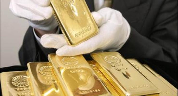Падение цен на золото побило 28-летний рекорд