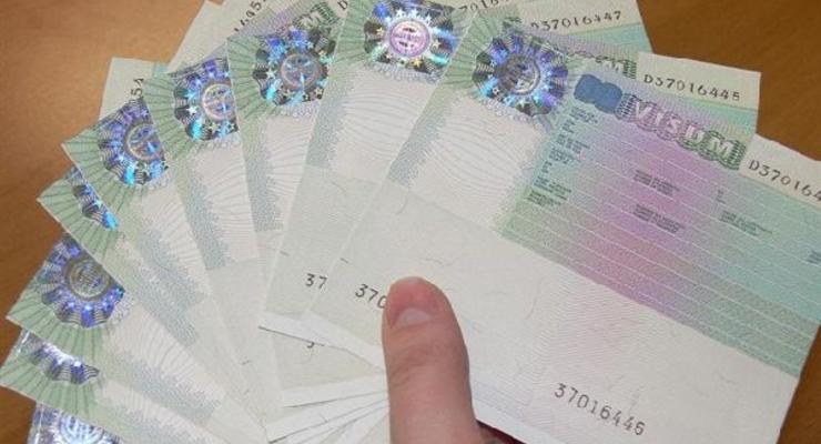 Украинцы ежегодно тратят на шенгенские визы 40-50 млн евро