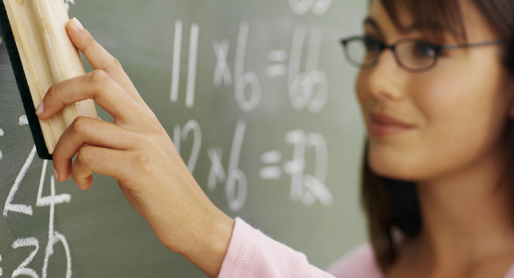 В 2012 году учителя разбогатеют, - Табачник