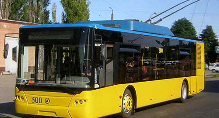 В Киеве временно закрыли маршрут троллейбуса №43