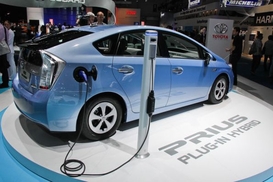Toyota Prius сможет ездить без бензина