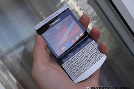 В Сети появились фото нового смартфона BlackBerry