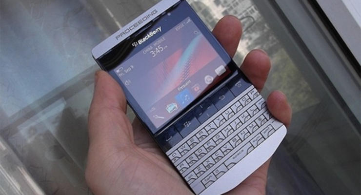 В Сети появились фото нового смартфона BlackBerry