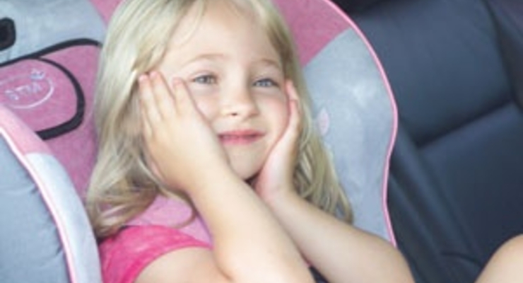 Таксистам запретили возить детей без автокресел