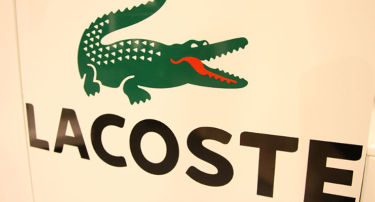 Lacoste просит запретить норвежскому террористу носить ее одежду