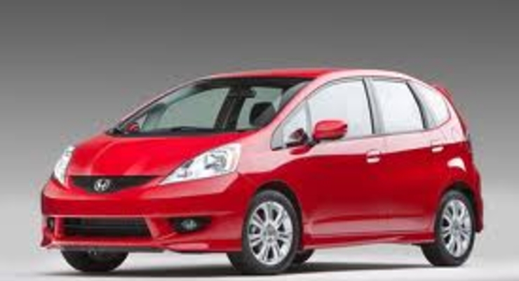 Honda отзывает почти миллион компактов Fit