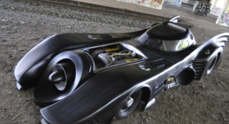 Копия Бэтмобиля пойдет с молотка