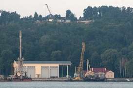 Янукович строит яхт-клуб возле Межигорья?