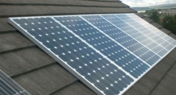 Первый в Украине дом с "солнечной крышей" появится в Запорожье