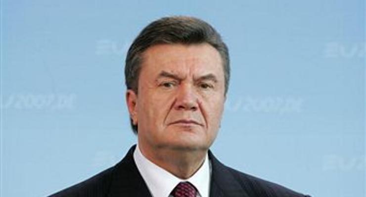 Янукович прервал крымский отпуск