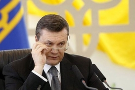 Янукович призвывает вкладывать деньги в Украину