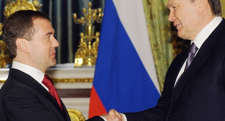 Переговоры Януковича и Медведева в Сочи закончились ничем