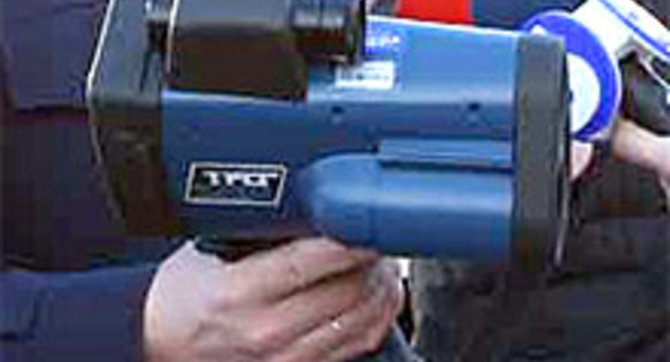 Работник ГАИ требовал взятку с иностранца, используя переводчика