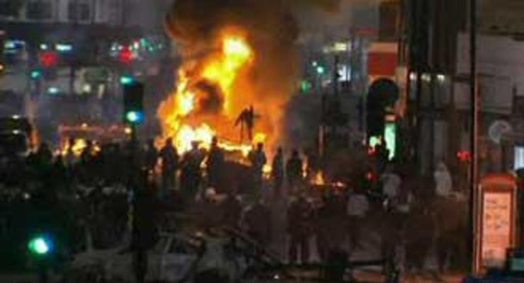 В массовых беспорядках в Лондоне пострадали 11 человек