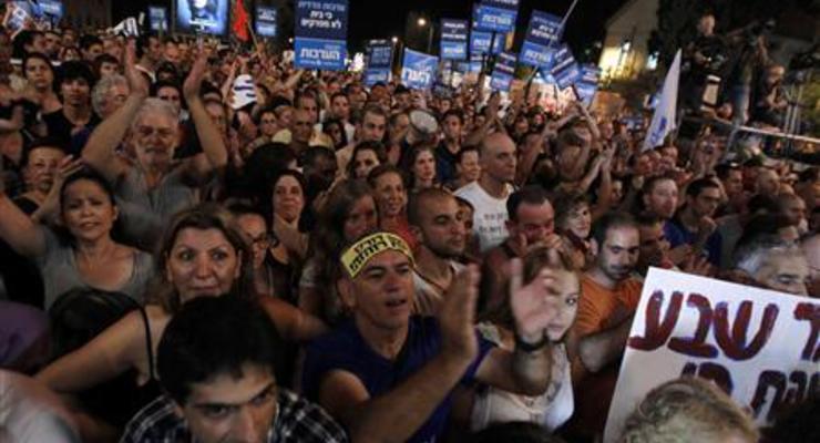 В Израиле на улицу вышли более 300 тысяч человек