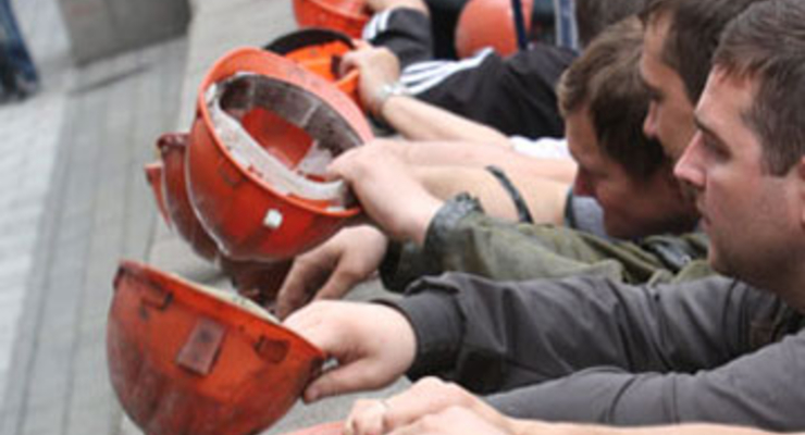 Горняк с  взорванной шахты Ахметова рассказал о реальных условиях труда