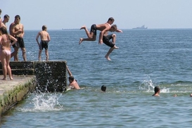 В Киеве закрыли семь пляжей