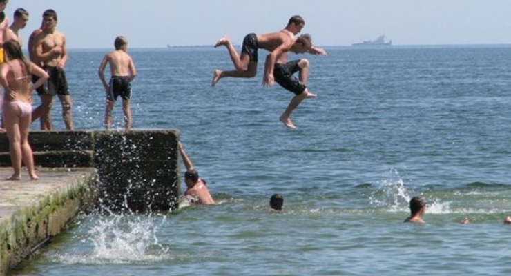 В Киеве закрыли семь пляжей