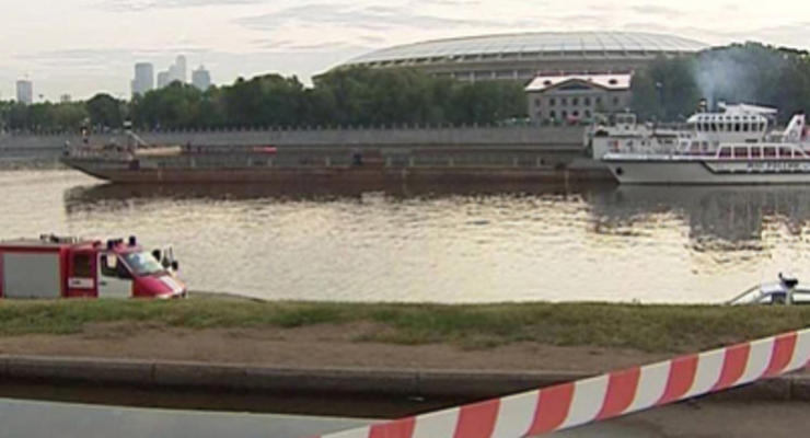 На Москве-реке затонул катер