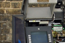 В Одессе украли 100 тысяч гривен из банкомата