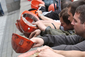 Число жертв взрыва на шахте Суходольская-Восточная выросло до 17