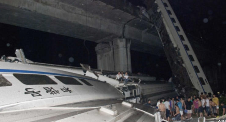 В Китае столкнулись два скоростных поезда
