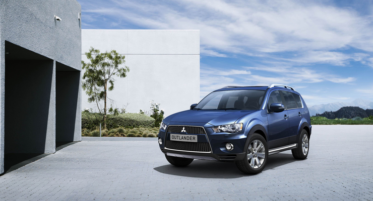 Дебют месяца: Mitsubishi Outlander XL