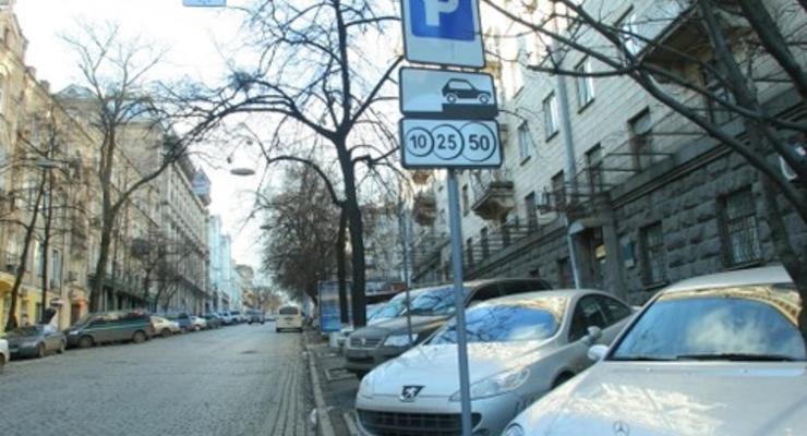 Бюджет Киева теряет на парковках 160 млн. гривен