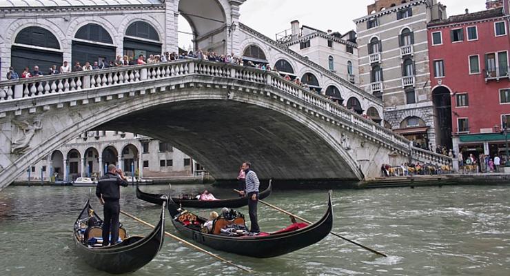 Массовый туризм уничтожает Венецию
