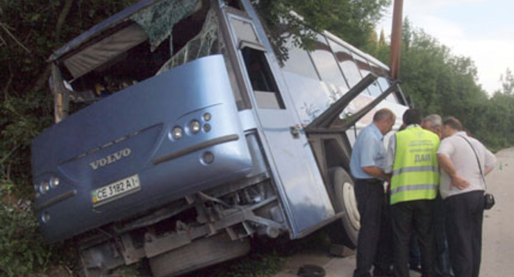 В Болгарии в ДТП попал украинский автобус: Одна туристка погибла