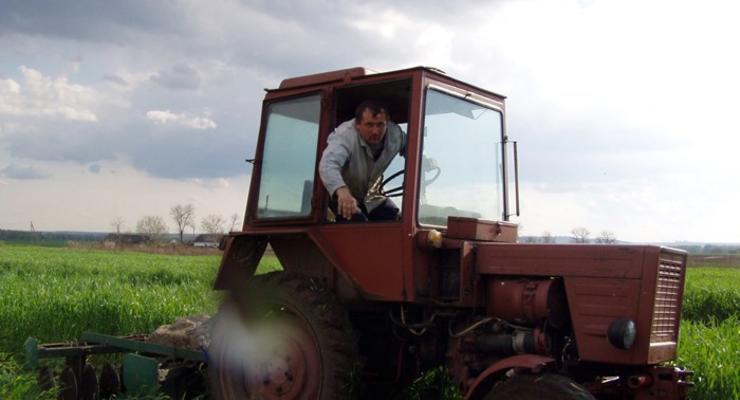 За удостоверение тракториста требовали взятку в 1 тыс. гривен