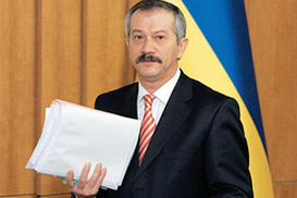 Каждый украинец должен 10 тысяч гривен