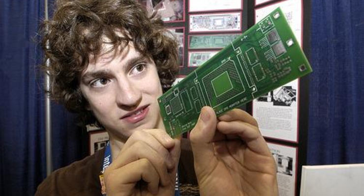 Facebook пустил хакера «в огород»