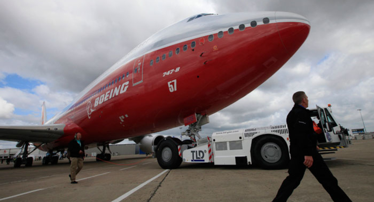 В Ле Бурже открылся 49-й аэрокосмический салон Paris Air Show-2011