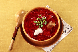 Азаров хочет, чтобы в регионах позаботились о борщевом наборе