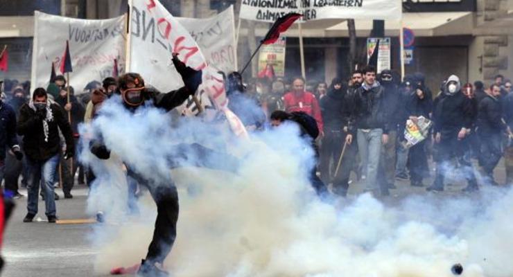 Греки ответили на требования МВФ забастовкой