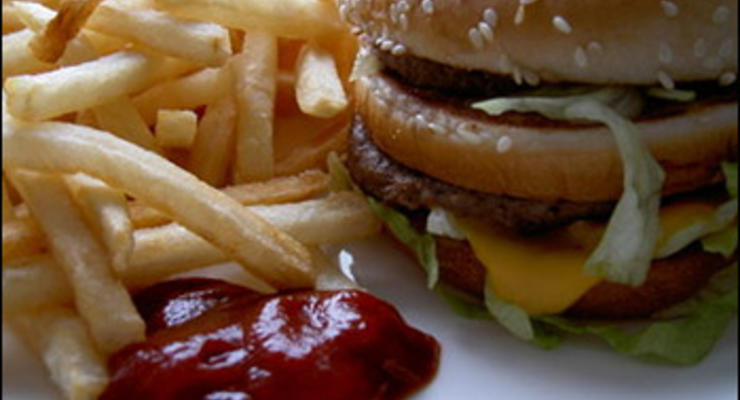Венгрия планирует ввести "налог на гамбургер"