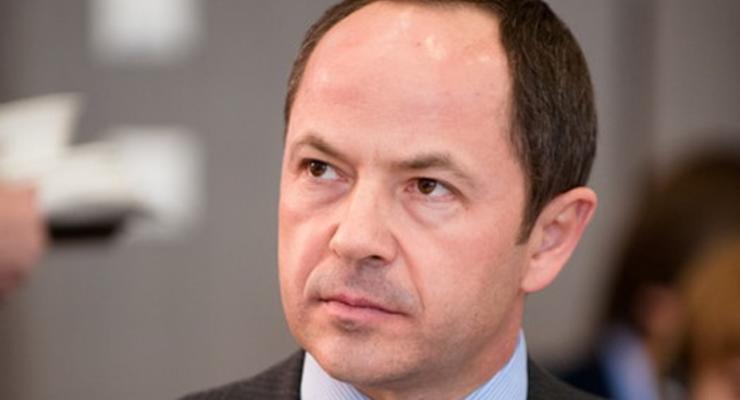 Тигипко: Азаров не боится отставки