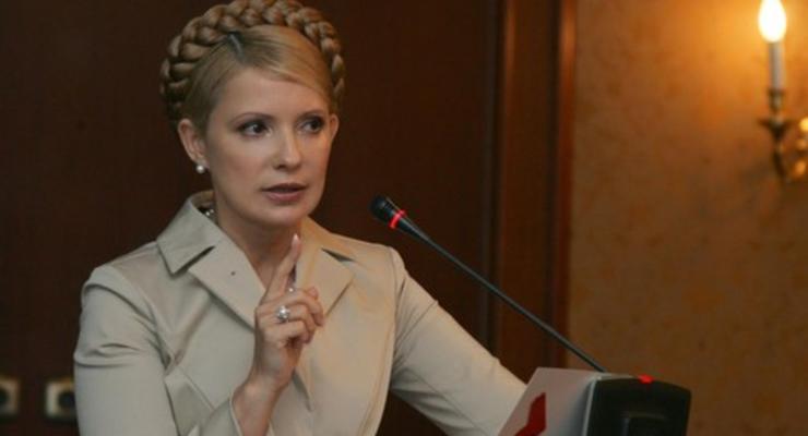 Тимошенко: Янукович скоро уволит Азарова