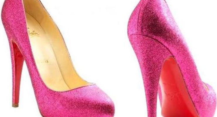 Christian Louboutin подал в суд на YvesSaintLaurent