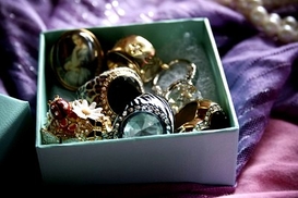 Летом воры предпочитают золото